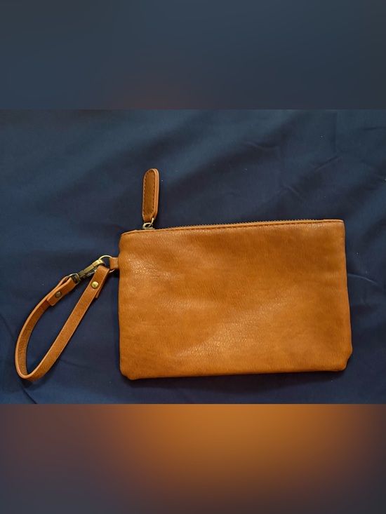 Handbags - Wristlet Clutch